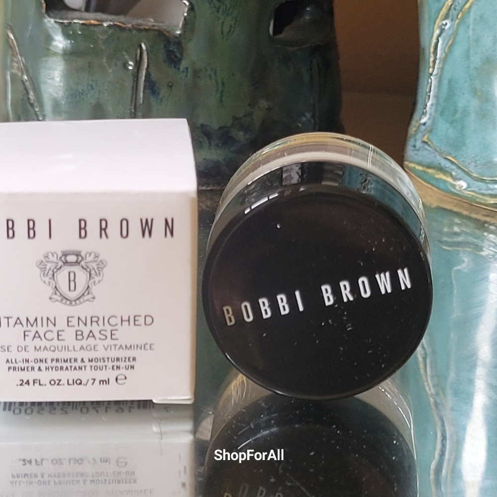 Bobbi Brown - Picture 2 of 6